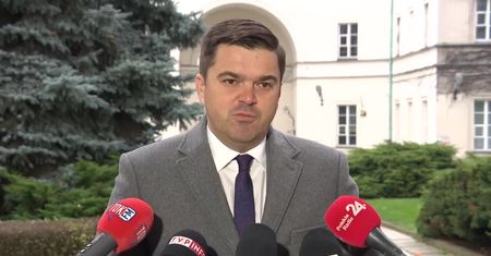 Resort zdrowia reaguje na proceder wystawiania fałszywych certyfikatów COVID-owych. “Wprowadziliśmy dwustopniowe logowanie”