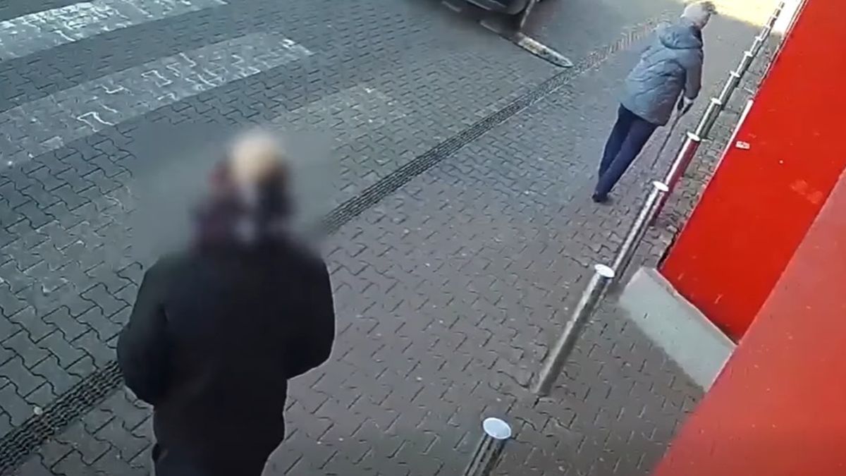 33-latek zaatakował 80-letnią kobietę.