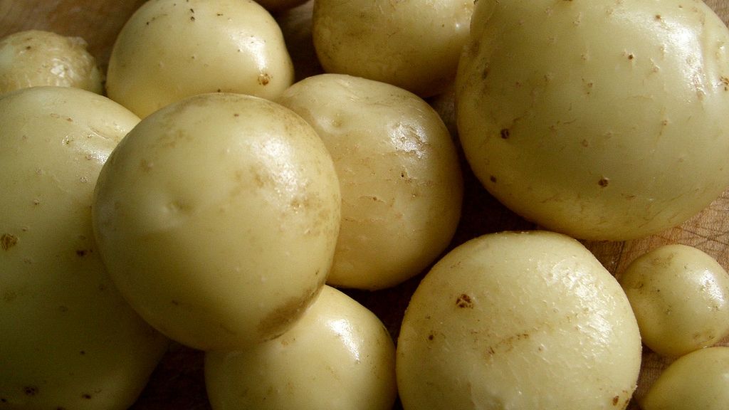 Mrożone w całości ziemniaki