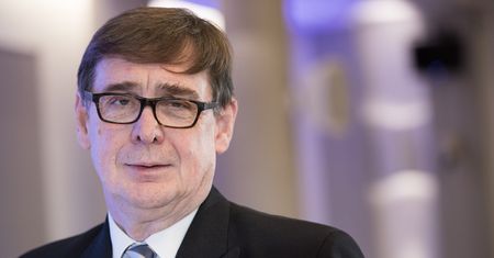Prezes PKP pracuje bez pensji. Bo nie może się dogadać z ministrem