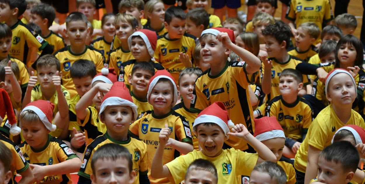 Tarnobrzeg: XI Siarkowe Mikołajki na Sportowo w MOSiR