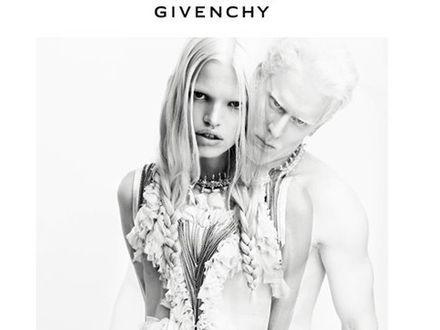 Nowa, oryginalna reklama Givenchy