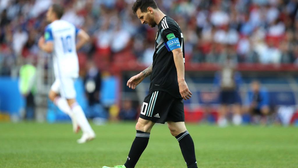 Zdjęcie okładkowe artykułu: Getty Images / Na zdjęciu: podłamany Leo Messi