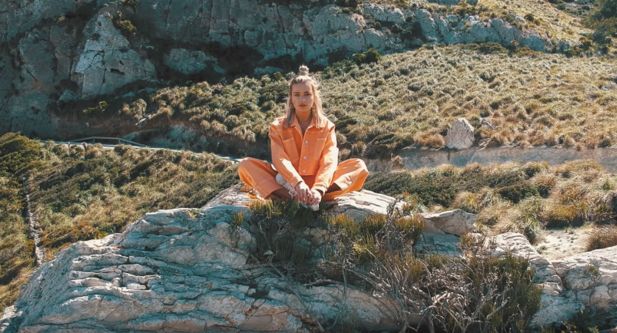 Maffashion reklamuje festiwalową kolekcję Reserved