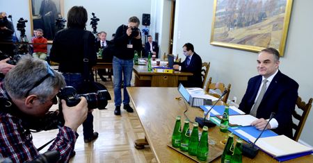 Pawlak nie przypomina sobie decyzji w sprawie Amber Gold. Wassermann chce konfrontacji