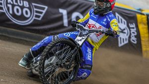 Żużel. Lokomotiv bezradny w Opolu. Show Oskara Polisa