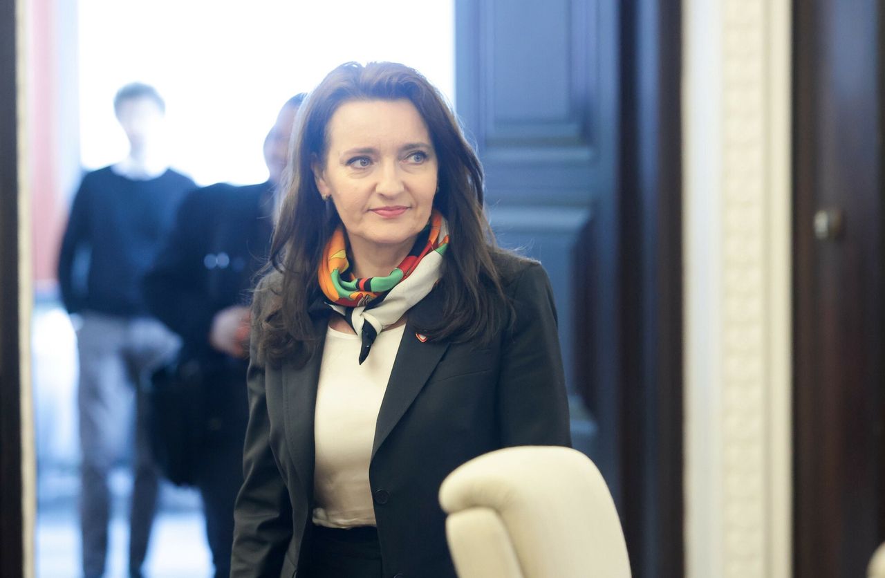 Minister Marzena Okła-Drewnowicz zapowiada, kiedy możemy się spodziewać emerytury do 5 tys. zł wolnej od podatku