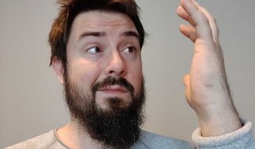 Są po trzydziestce i płacą dłonią w sklepie. "Suma się zgadza"