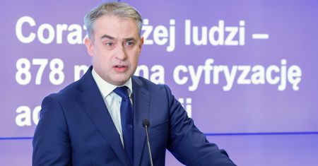 Czeka nas wymiana sprzętu? Minister cyfryzacji tłumaczy zmiany