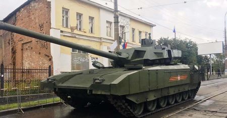Odpowiedź Putina na Leopardy? Rosja rzekomo wysłała najlepsze czołgi