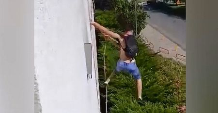Koronawirus. Skandaliczne zachowanie młodego Ukraińca w Krakowie. Oto nagranie