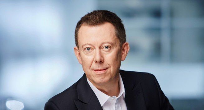 Prezes BGŻ BNP Paribas osobiście przeprosił Wardęgę za nieprofesjonalną obsługę. "Serdeczny, ludzki gest"