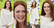 Skromna Julianne Moore pozuje w kremowym worku