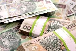 652 tys. zł upchane w reklamówce. 94-latek miał wielkie szczęście