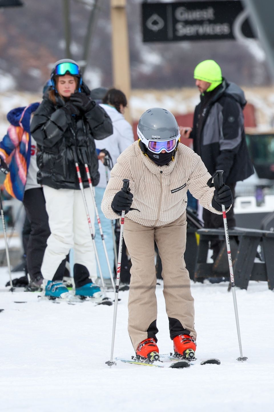 *PREMIUM-EXCLUSIVE* Joe Jonas enjoys a romantic skiing session with new girlfriend Stormi Bree!
*PREMIUM-EXCLUSIVE* Aspen, CO  - Singer Joe Jonas puts his recent split with actress Sophie Turner behind him as he steps out in Aspen to enjoy a skiing date with his new love interest Stormi Bree. Shot on 01/05/23.

BACKGRID USA 6 JANUARY 2024,Image: 834762257, License: Rights-managed, Restrictions: Hold for Alex, Model Release: no, Pictured: Joe Jonas, Stormi Bree, Credit line: The Daily Stardust / BACKGRID / Backgrid USA / Forum
The Daily Stardust / BACKGRID / Backgrid USA / Forum
Joe Jonas, Skiing, Helmet, Skis, Goggle, Snow Pants, Winter Coat, Snow, Boots, Vacation, Getaway, New Romance, Couple, Singer, Model, Fashion, Style, The Jonas Brothers, Aspen