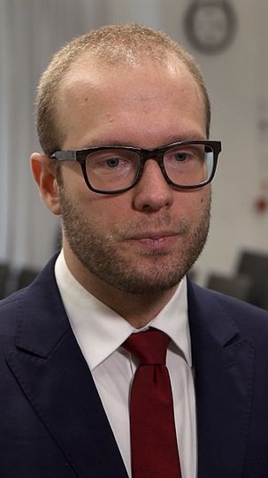 Branża piwowarska dodaje do polskiej gospodarki ponad 20,5 mld zł rocznie. Spadki sprzedaży i produkcji piwa uderzają również w inne sektory