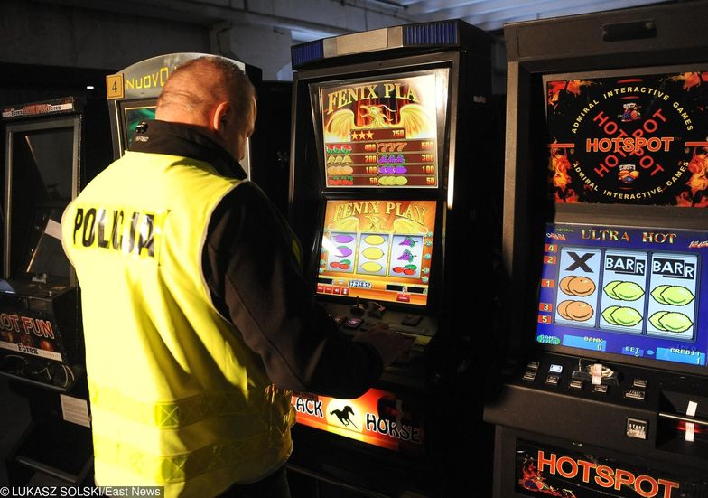 Od kwietnia ubiegłego roku, czyli początku obowiązywania ustawy hazardowej, zarekwirowanych zostało ponad 80 tys. nielegalnych automatów do gier