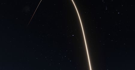 Starlinki nad Polską. Luty rozpoczyna się przelotem