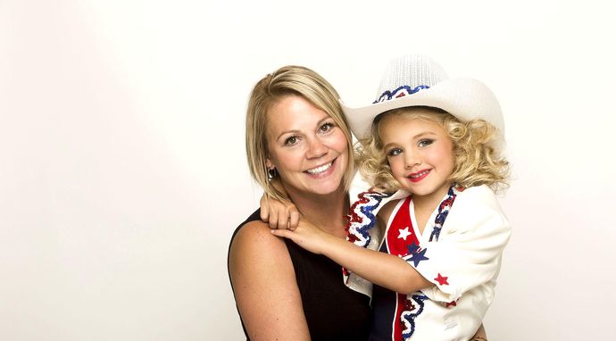 Kto zabił małą miss