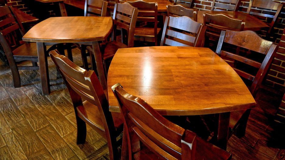 Nadzór budowlany skontrolował restaurację, w której zarwał się sufit [zdj. ilustracyjne]