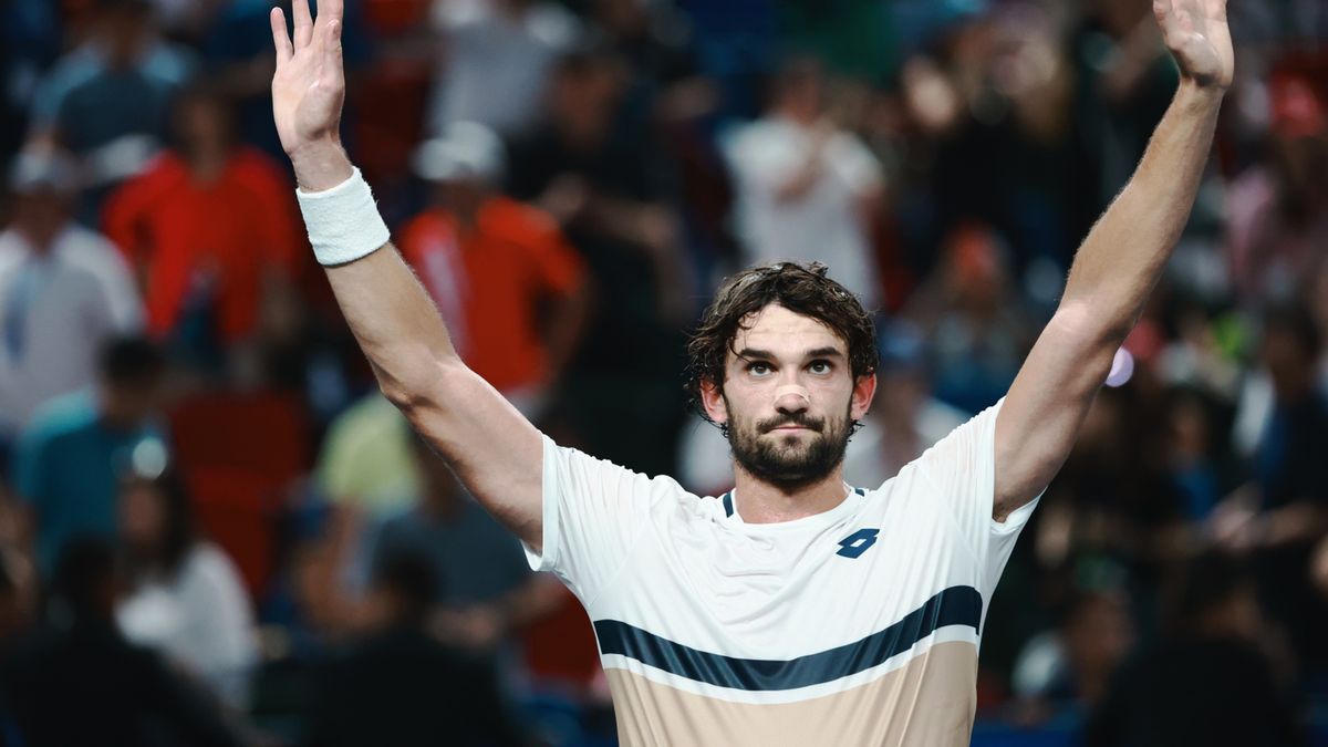 PAP/EPA / Alex Plavevski / Na zdjęciu: Valentin Vacherot