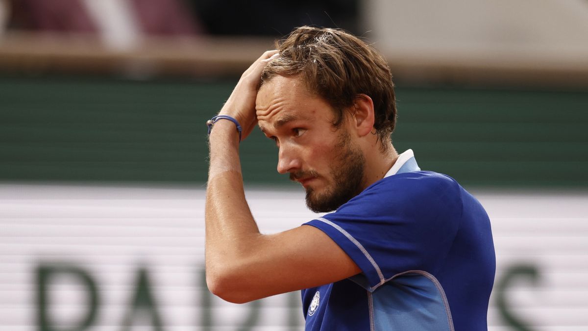 PAP/EPA / YOAN VALAT / Na zdjęciu: Danił Miedwiediew