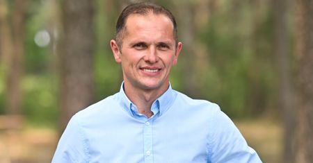 Podsycił plotki. "Pokazał" na zdjęciu swoją wybrankę