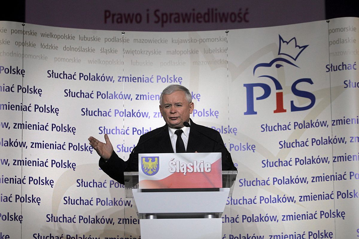 PiS kontra Polska lokalna. Samorządowcom ufamy bardziej