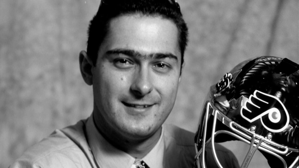 Roman Cechmanek był hokeistą zespołów z NHL