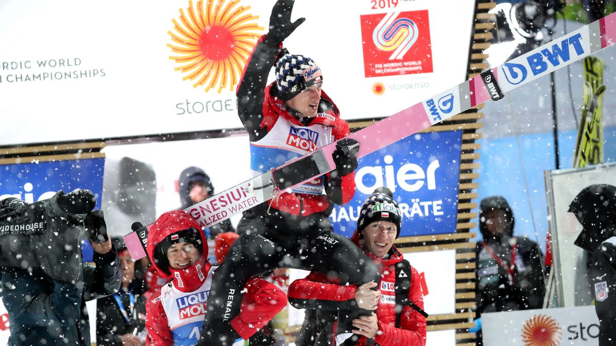 radość Polaków Od prawej: Stefan Hula, Dawid Kubacki i Kamil Stoch