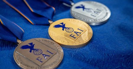 Wyścigi dronów to sport - a oto mistrz