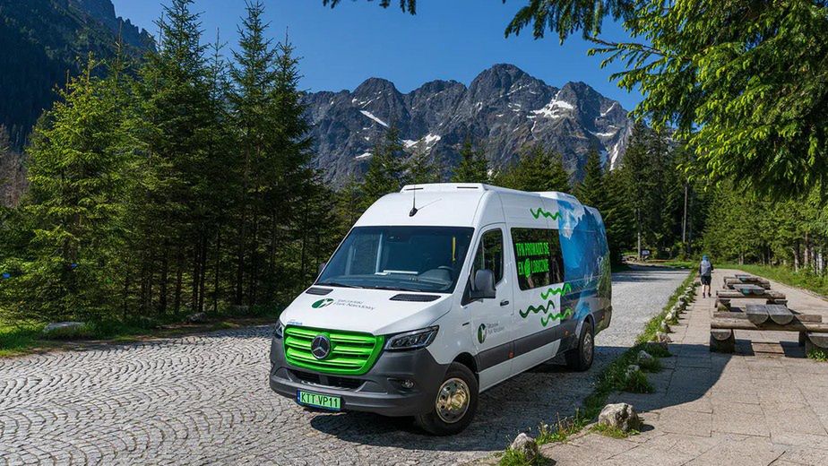W Tatrach trwa pilotażowy projekt elektrycznych busów do Morskie