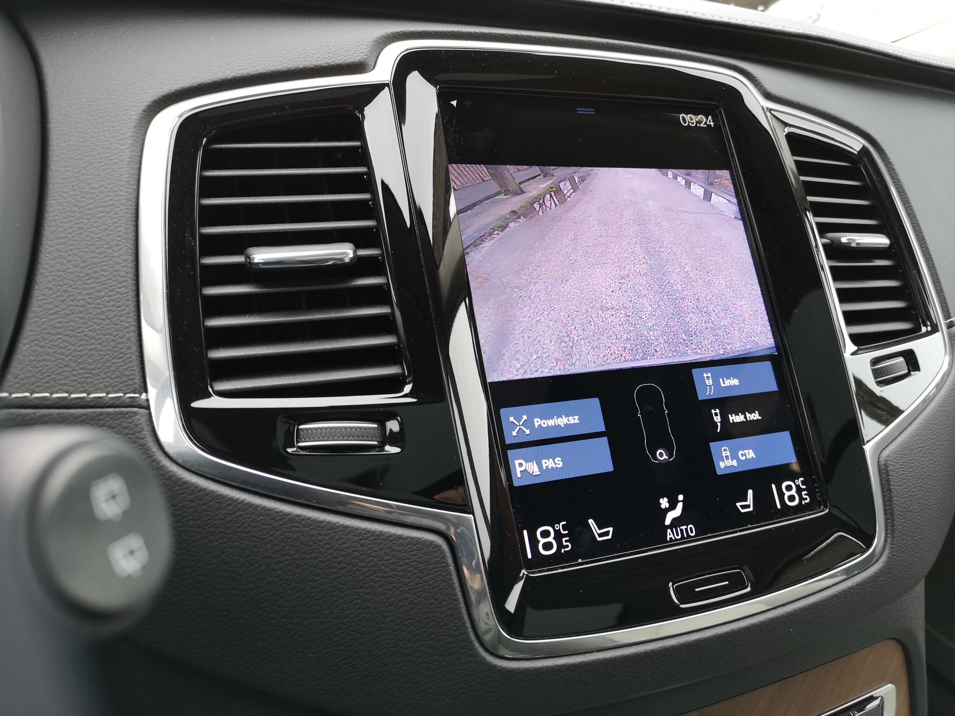Volvo XC90: Volvo Sensus, audio Bowers & Wilkins i systemy bezpieczeństwa 15