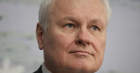 Prof. Andrzej Kraszewski dla WP money: Polska może stracić unijne dotacje, bo resort chce pociągać za wszystkie sznurki