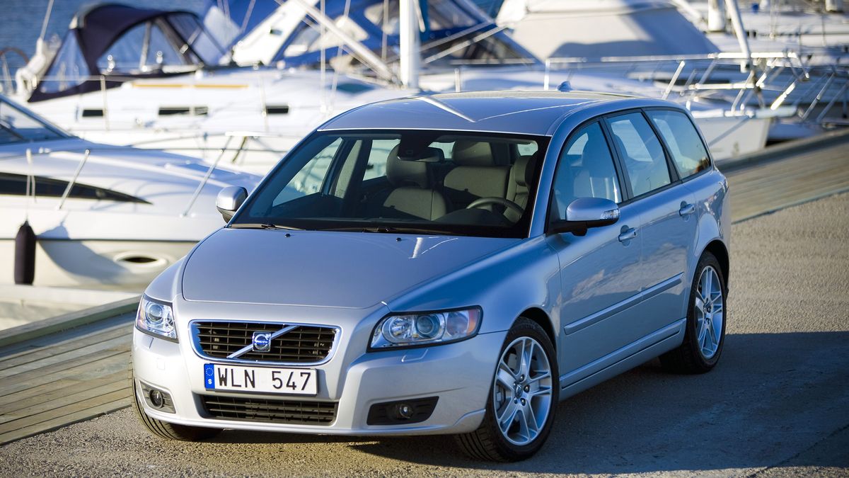 Volvo V50 T5 AWD to jedno z najciekawszych szybkich kombi w rozsądnej cenie.