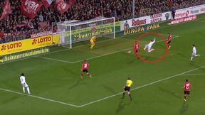 Mocne dośrodkowanie i Lewandowski strzela Freiburgowi efektownego gola podeszwą! [WIDEO]