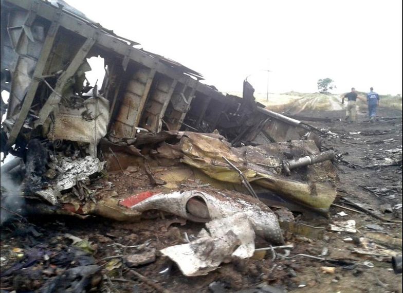 Szczątki zestrzelonego malezyjskiego samolotu.