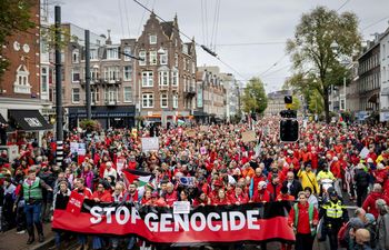 Morze ludzi na ulicach Amsterdamu. Mają dość polityki Izraela
