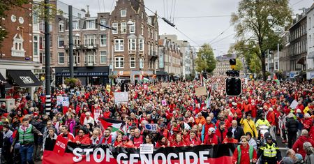 Morze ludzi na ulicach Amsterdamu. Mają dość polityki Izraela