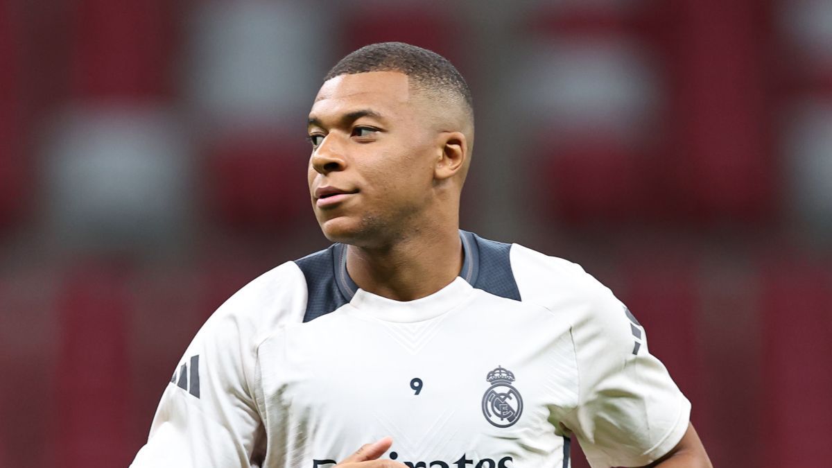 Zdjęcie okładkowe artykułu: Getty Images / Na zdjęciu: Kylian Mbappe debiutuje w Realu Madryt