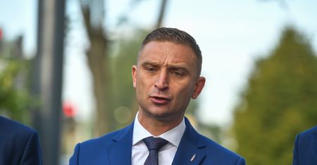 Zaskakujące słowa Bąkiewicza. Posłanka Lewicy oburzona