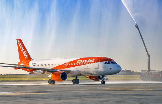 easyJet uruchamia nowe połączenia z Warszawy, przewoźnik pracuje nad elektrycznym samolotem
