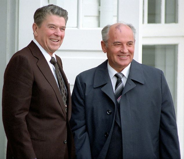 Michaił Gorbaczow i Ronald Reagan - najgorszy i najlepszy przywódca z czasów zimnej wojny