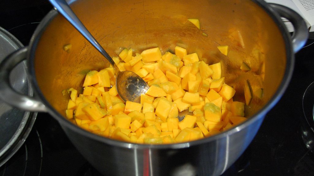 Gotowana dynia bez dodatku soli, odsączona