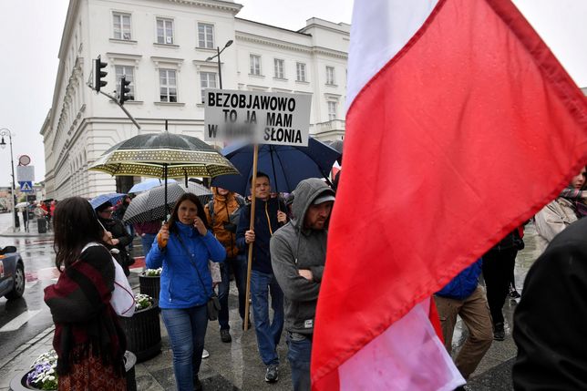 Warszawa. Protest antyszczepionkowców