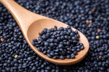 Wygląda jak kawior, a to warzywo. Zrobisz z niego zupę, sałatkę, a nawet kotlety