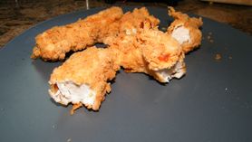 Smażona pierś z kurczaka ze skórą w panierce (KFC)