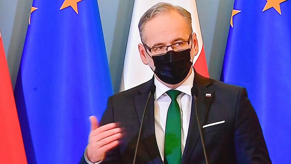 Koronawirus w Polsce. Minister zdrowia Adam Niedzielski podczas konferencji prasowej transmitowanej z KPRM w Warszawie