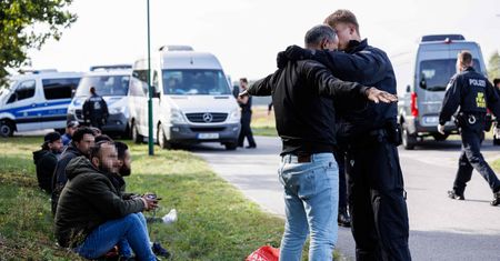 "FAZ": Niemiecki system odsyłania migrantów do Polski nie działa