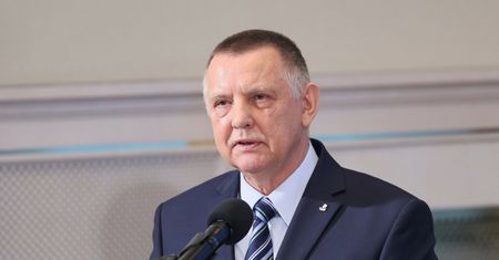 Banaś chce odwetu. Sprawę bada Prokuratura Krajowa